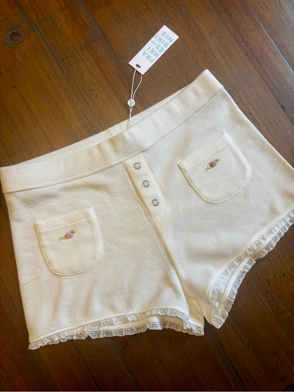 NWT Frankie’s bikinis white booty shorts